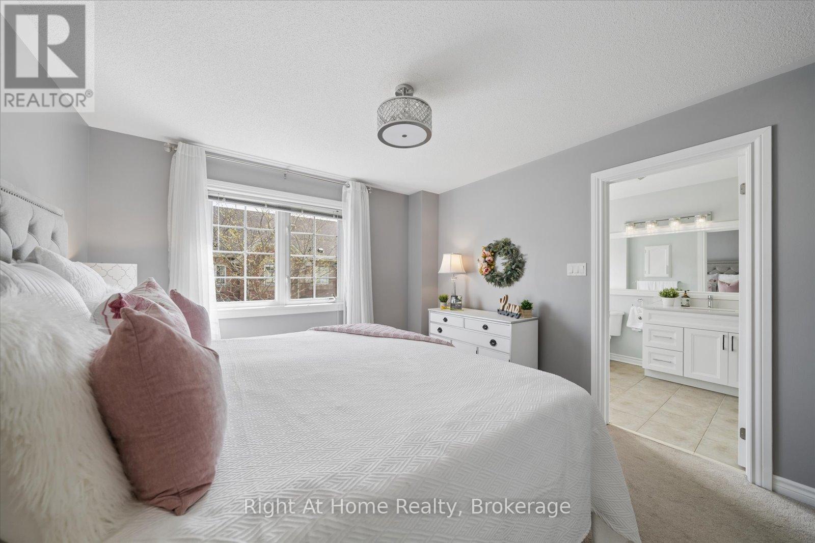 17 Wicker Park Way, Whitby, Ontario L1R 0C8 - Photo 14 - E13649254