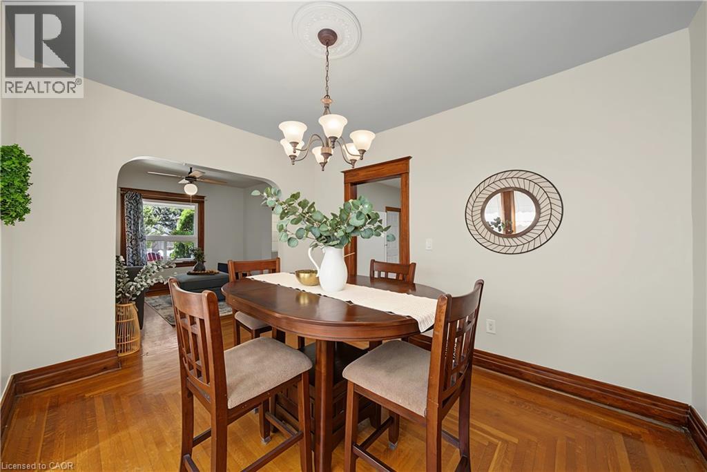70 Woodland Avenue, St. Catharines, Ontario  L2R 5A3 - Photo 3 - 40851657