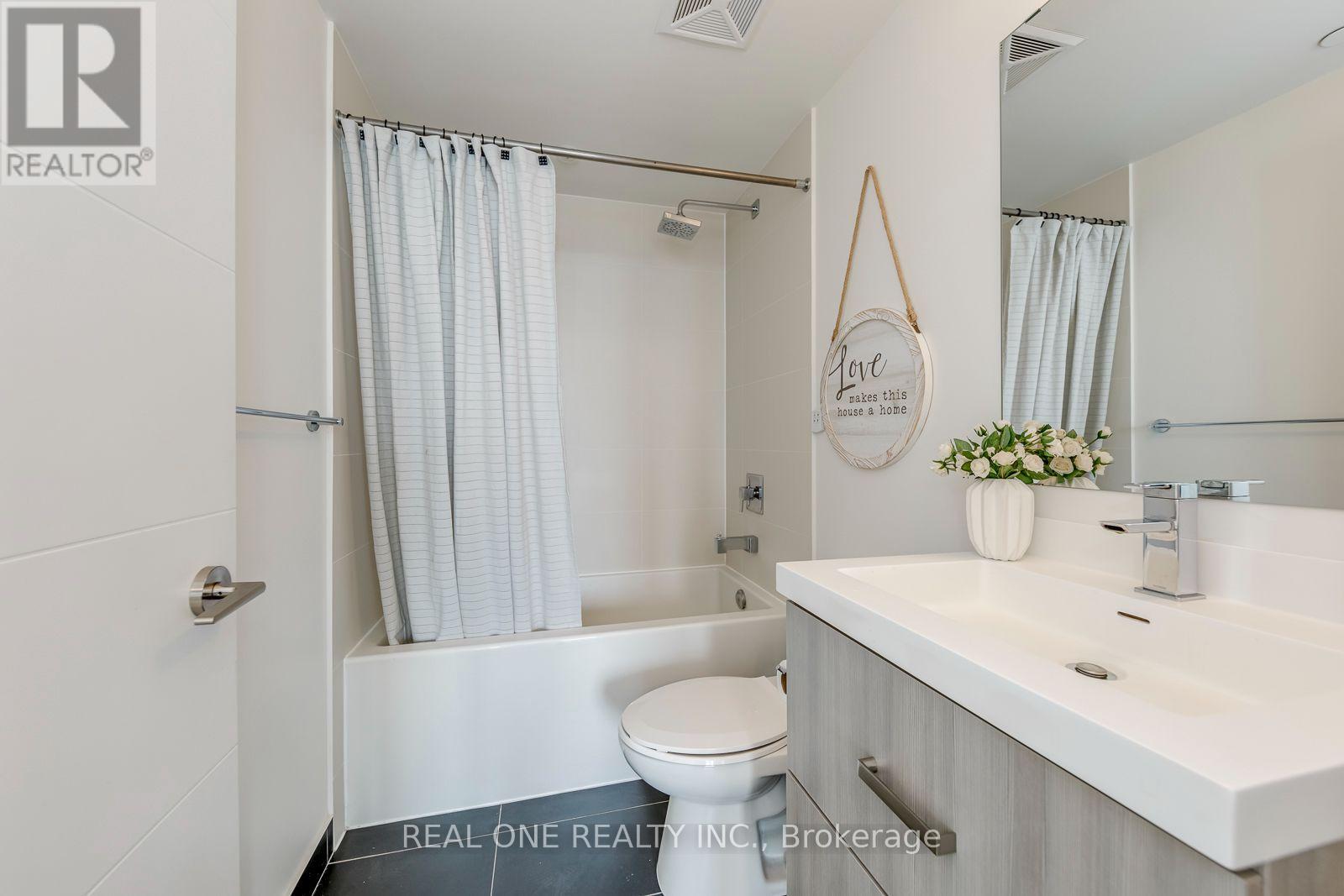 3706 - 50 Wellesley Street E, Toronto, Ontario  M4Y 0C8 - Photo 24 - C13649030