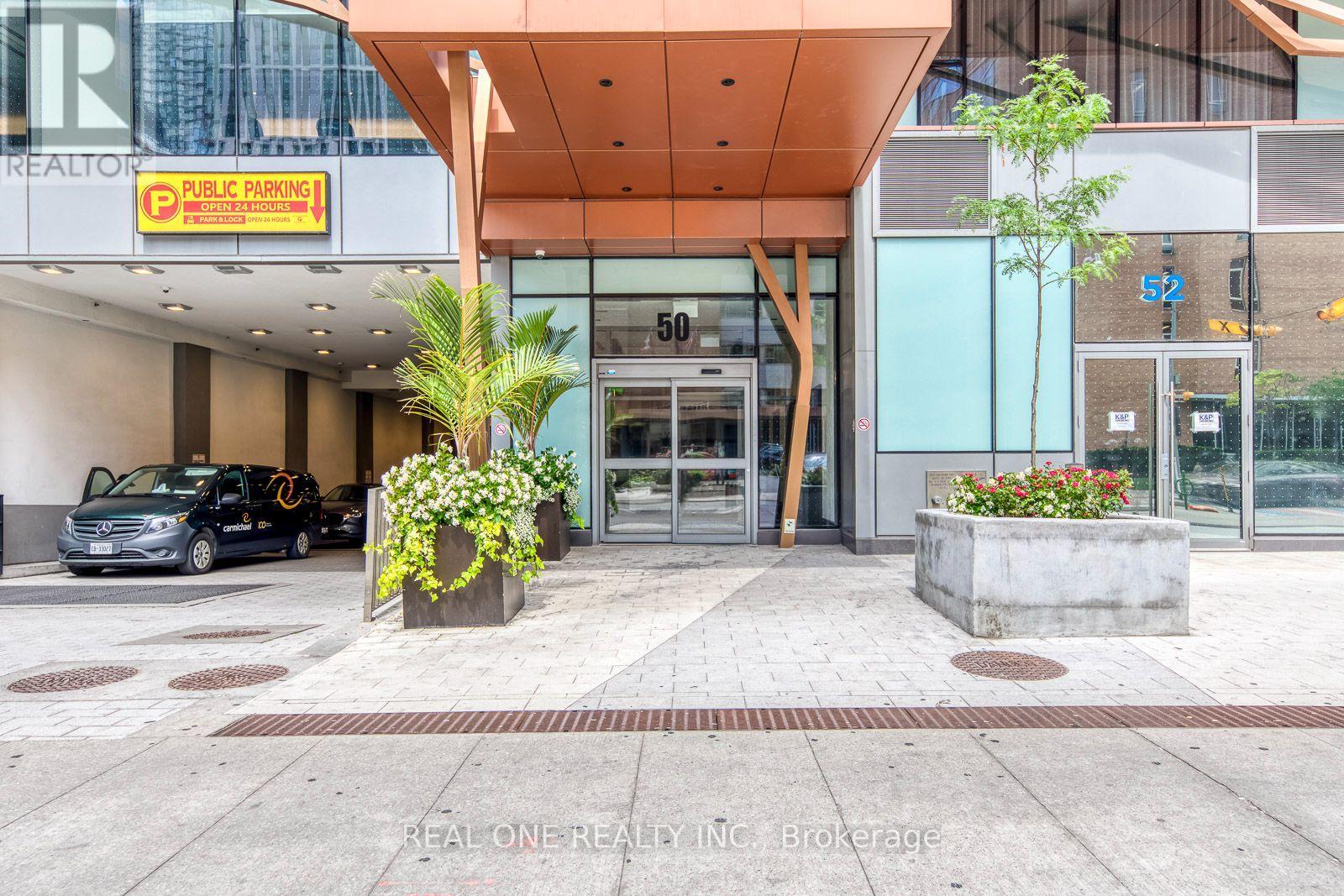 3706 - 50 Wellesley Street E, Toronto, Ontario  M4Y 0C8 - Photo 3 - C13649030