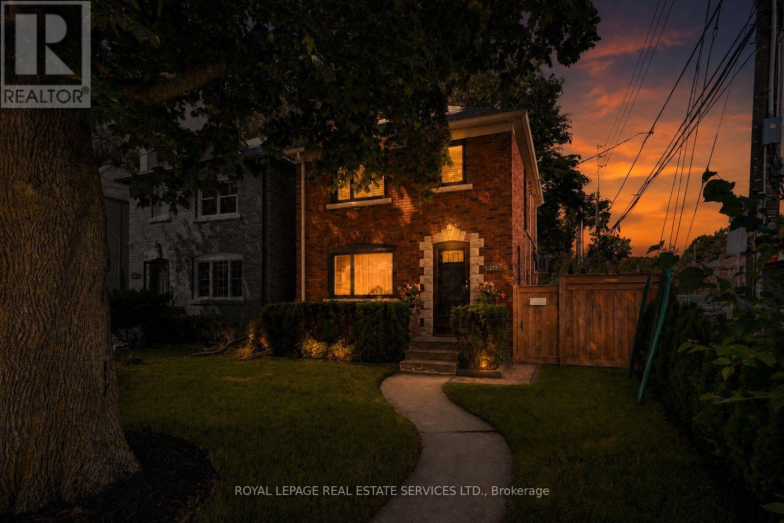 272 Rumsey Road, Toronto, Ontario  M4G 1P9 - Photo 1 - C13649042