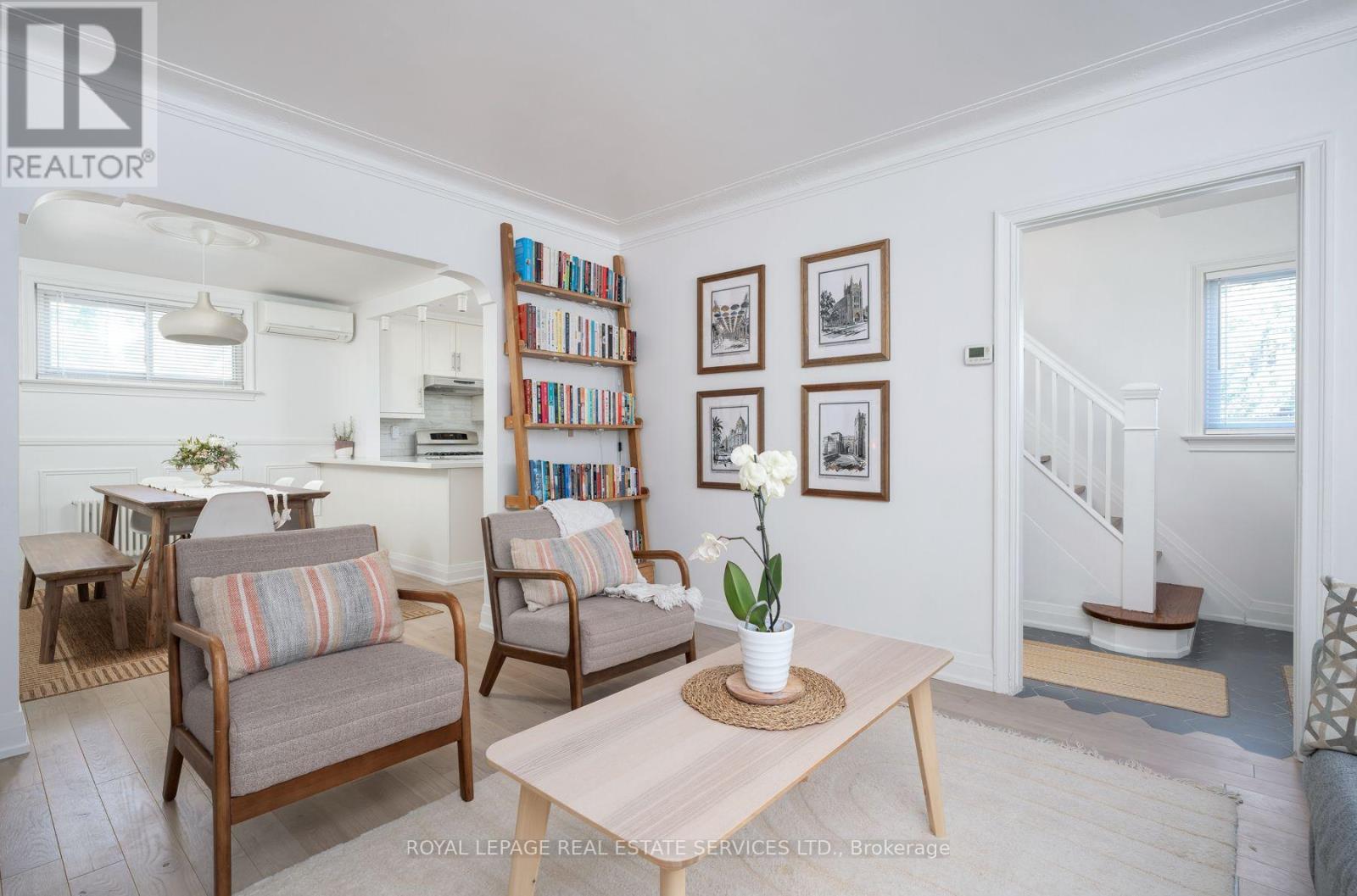 272 Rumsey Road, Toronto, Ontario  M4G 1P9 - Photo 10 - C13649042