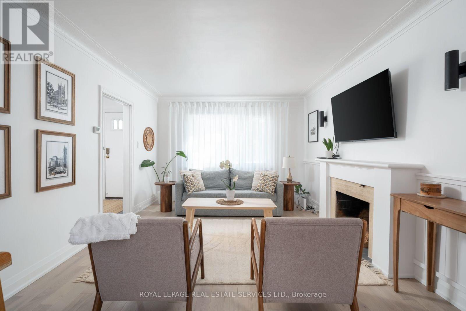 272 Rumsey Road, Toronto, Ontario  M4G 1P9 - Photo 11 - C13649042