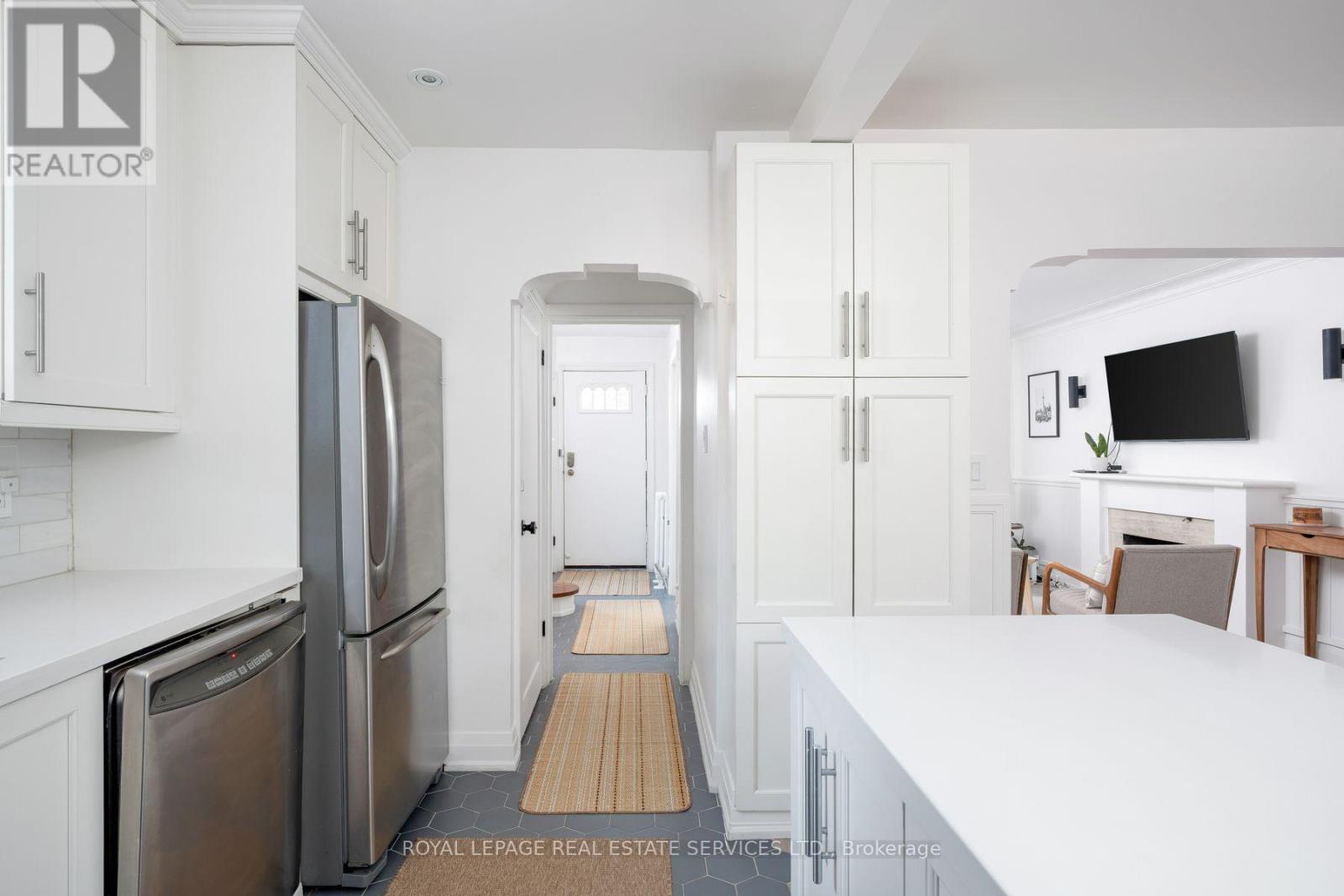 272 Rumsey Road, Toronto, Ontario  M4G 1P9 - Photo 23 - C13649042