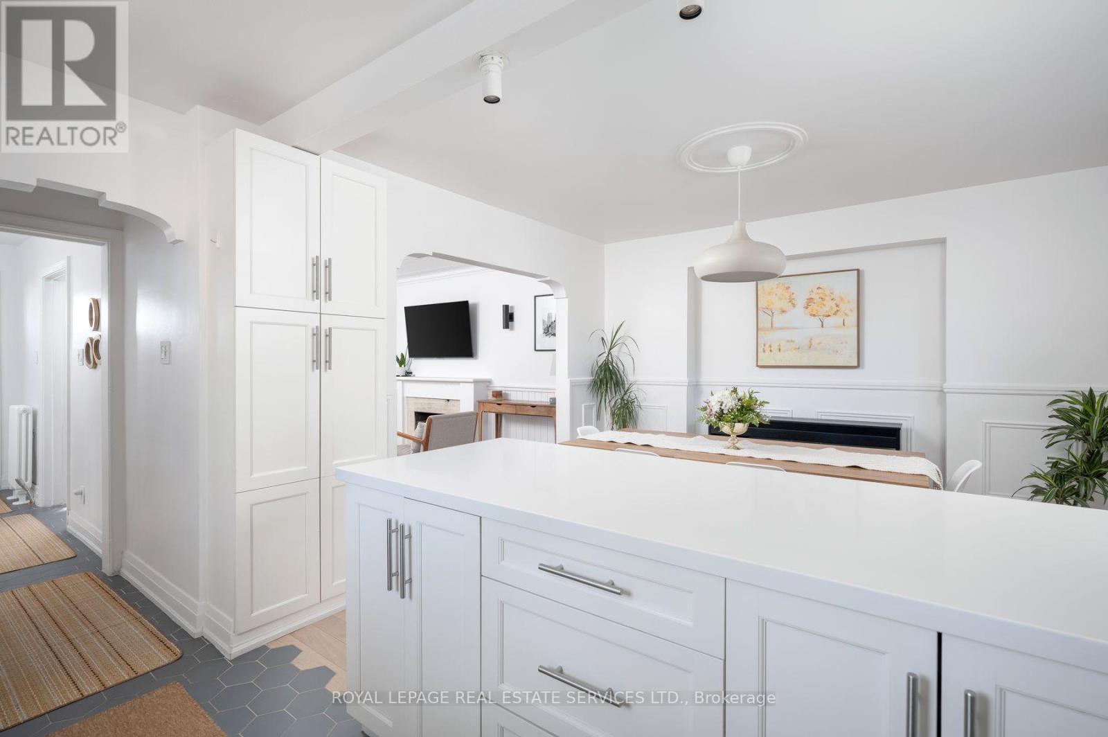 272 Rumsey Road, Toronto, Ontario  M4G 1P9 - Photo 24 - C13649042
