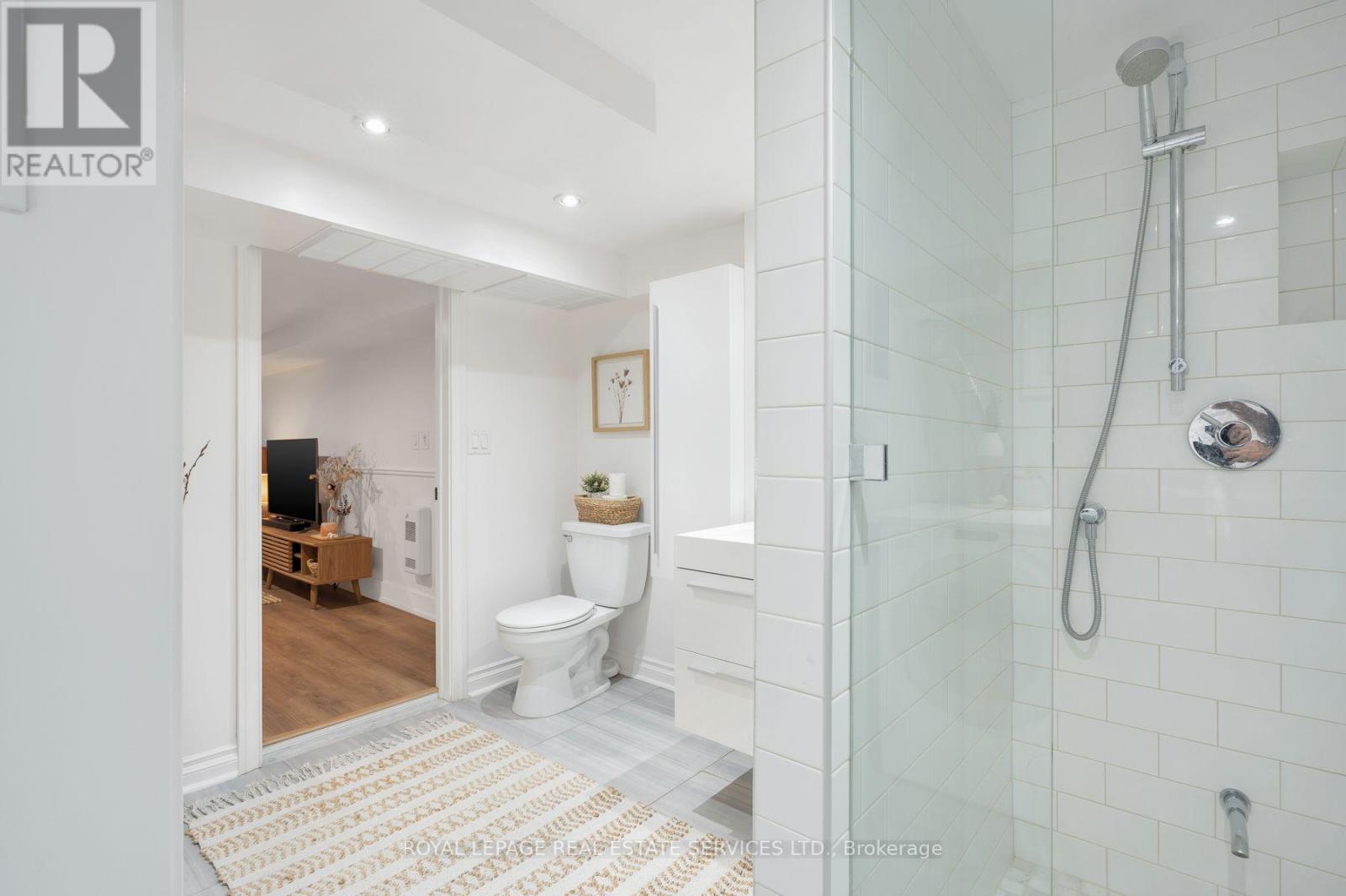 272 Rumsey Road, Toronto, Ontario  M4G 1P9 - Photo 41 - C13649042