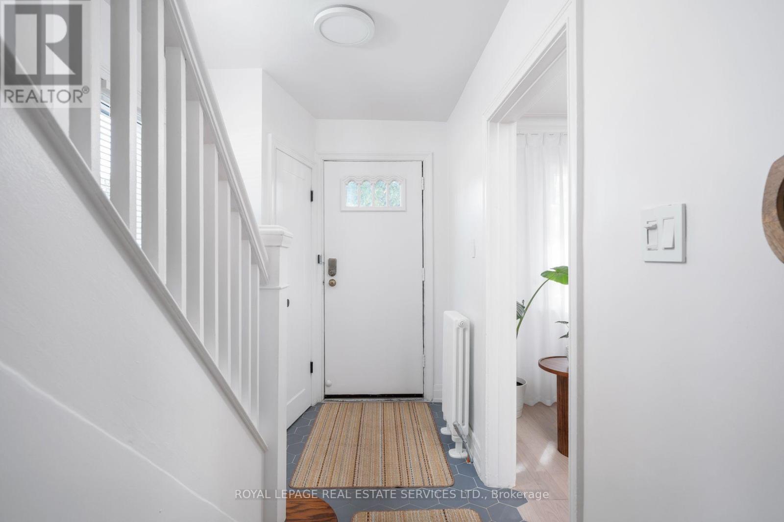 272 Rumsey Road, Toronto, Ontario  M4G 1P9 - Photo 6 - C13649042