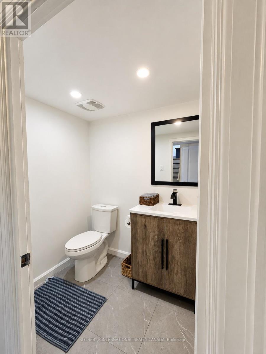 10 Ternhill Crescent, Toronto, Ontario  M3C 2E5 - Photo 7 - C13649120