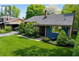 10 TERNHILL CRESCENT, Toronto, Ontario