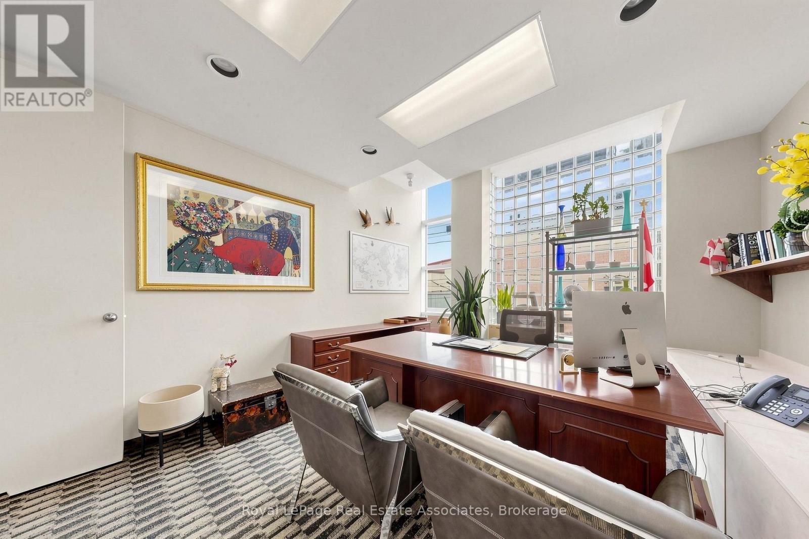 Second Level - 645 King Street W, Toronto, Ontario  M5V 1M5 - Photo 10 - C13649174