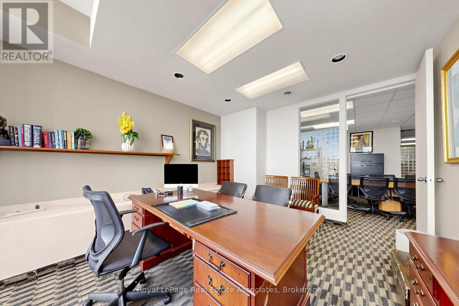 Second Level - 645 King Street W, Toronto, Ontario  M5V 1M5 - Photo 11 - C13649174