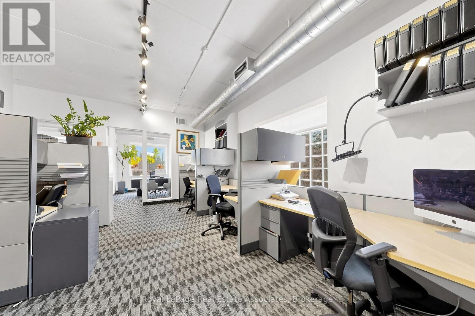 Second Level - 645 King Street W, Toronto, Ontario  M5V 1M5 - Photo 23 - C13649174