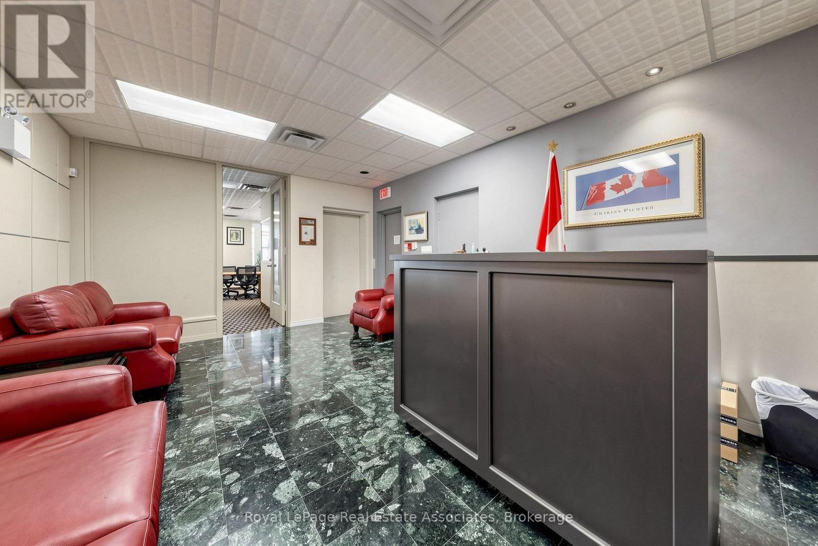 Second Level - 645 King Street W, Toronto, Ontario  M5V 1M5 - Photo 3 - C13649174