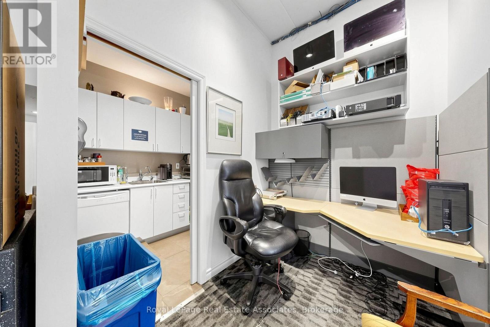 Second Level - 645 King Street W, Toronto, Ontario  M5V 1M5 - Photo 30 - C13649174