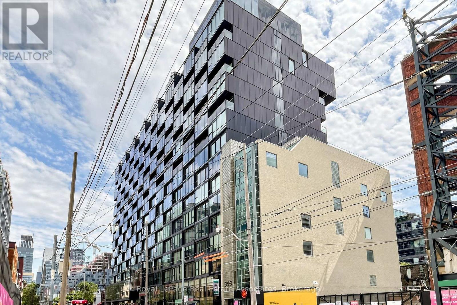 Second Level - 645 King Street W, Toronto, Ontario  M5V 1M5 - Photo 33 - C13649174