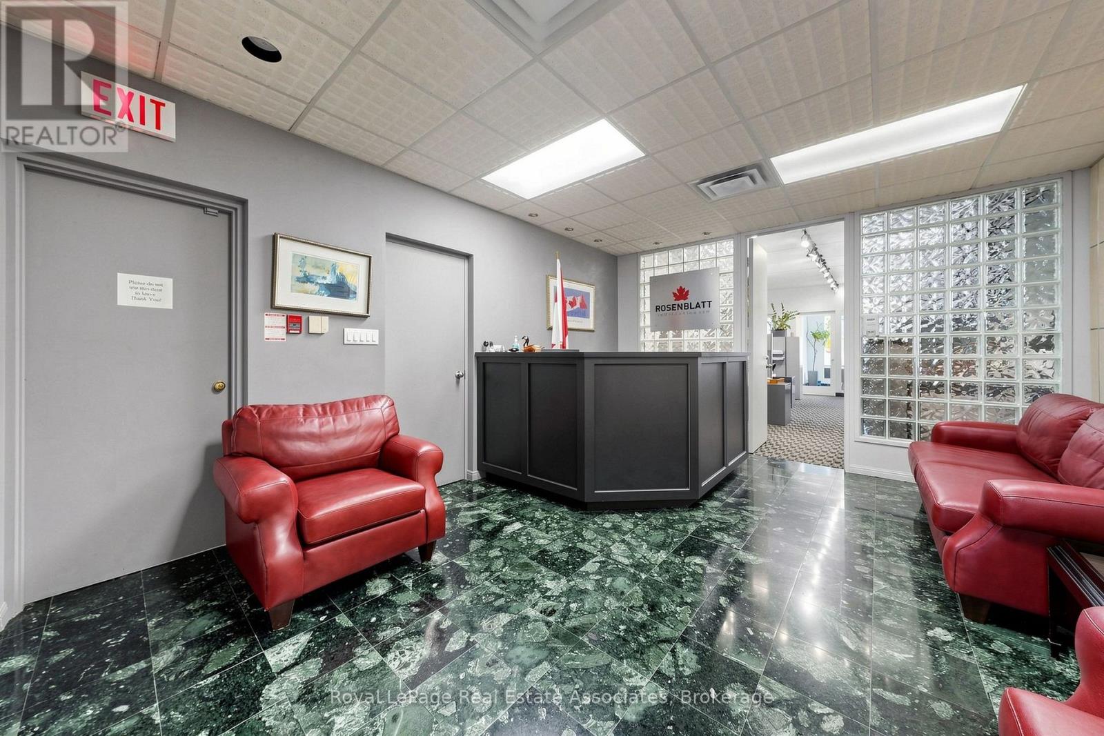 Second Level - 645 King Street W, Toronto, Ontario  M5V 1M5 - Photo 4 - C13649174