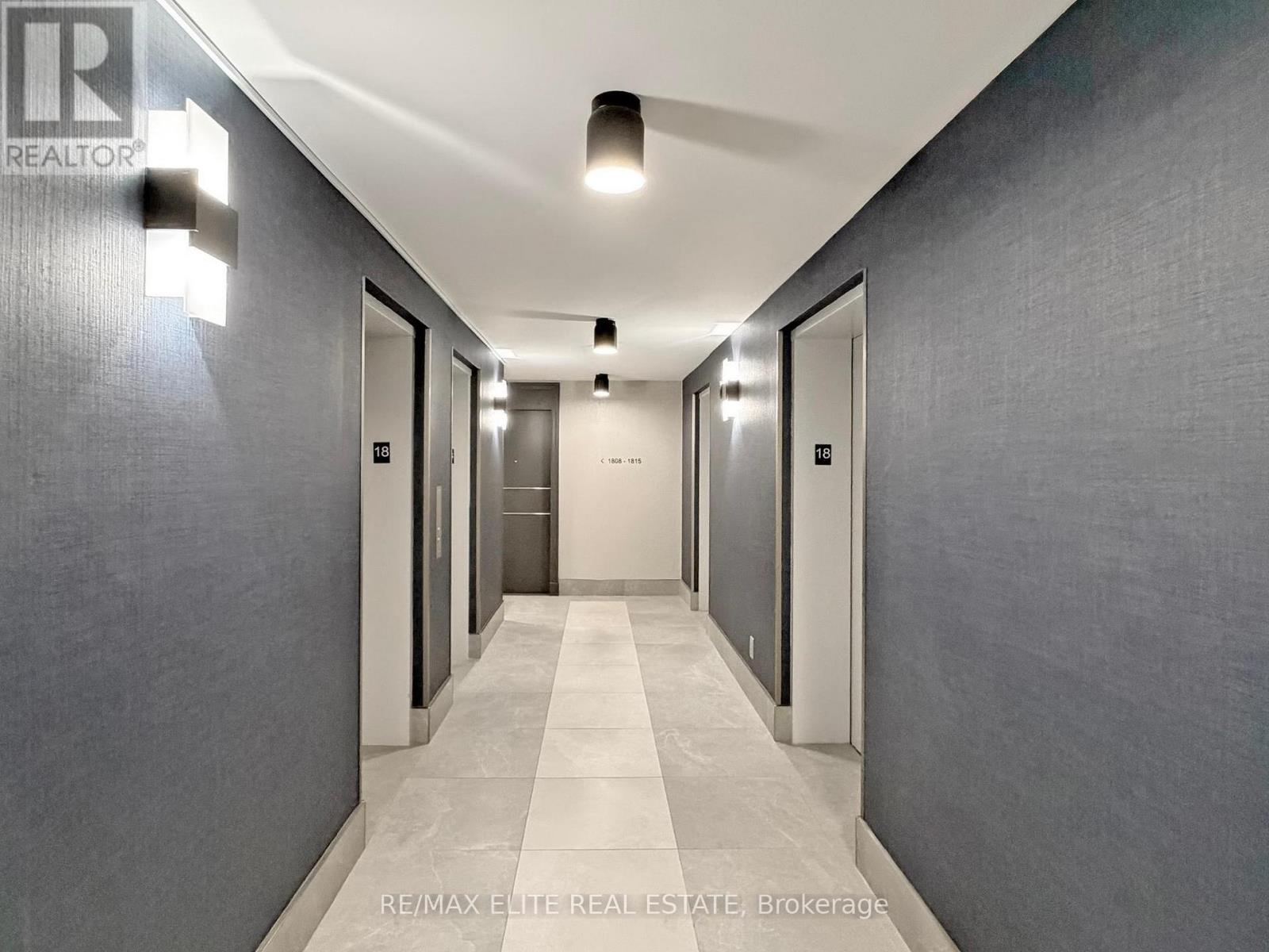 1806 - 30 Grand Trunk Crescent, Toronto, Ontario  M5J 3A4 - Photo 3 - C13649192