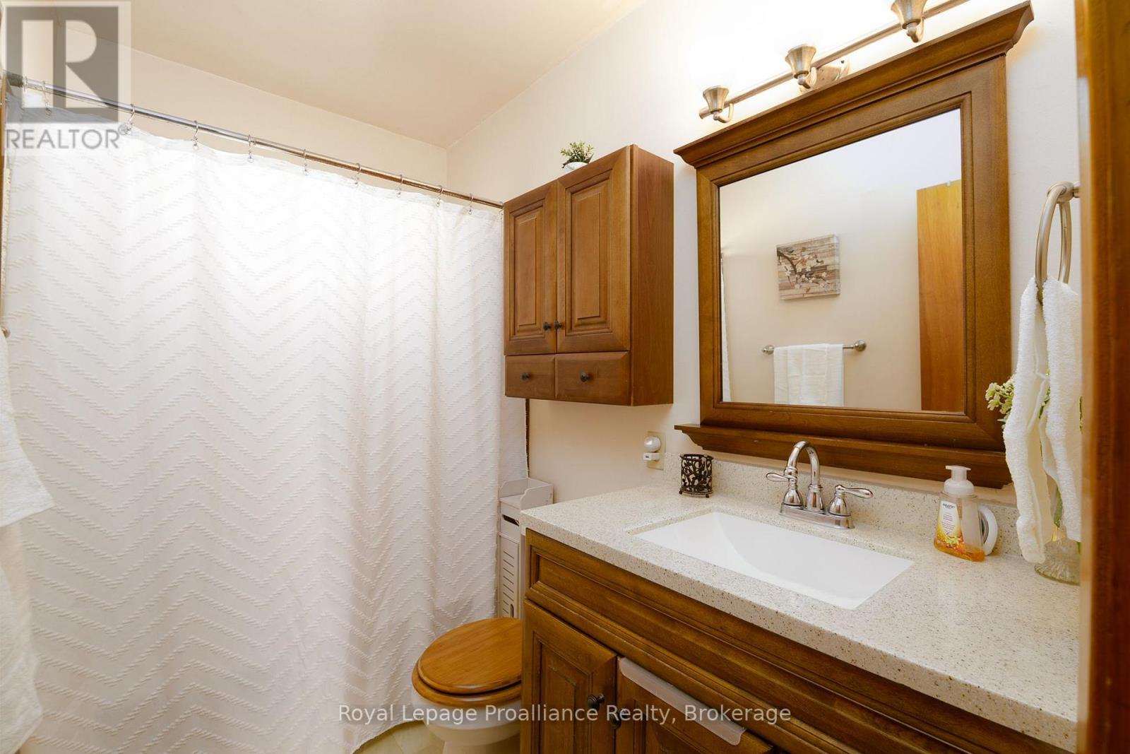 26 James Street, Quinte West, Ontario  K8V 2W9 - Photo 11 - X13649032