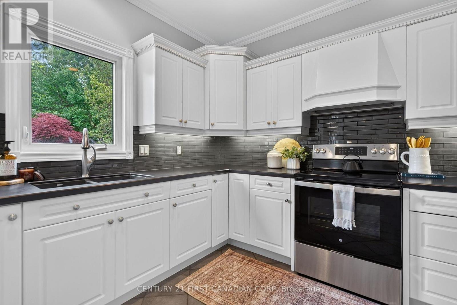 1027 Manchester Road, London North, Ontario N6H 5J1 - Photo 11 - X13649088