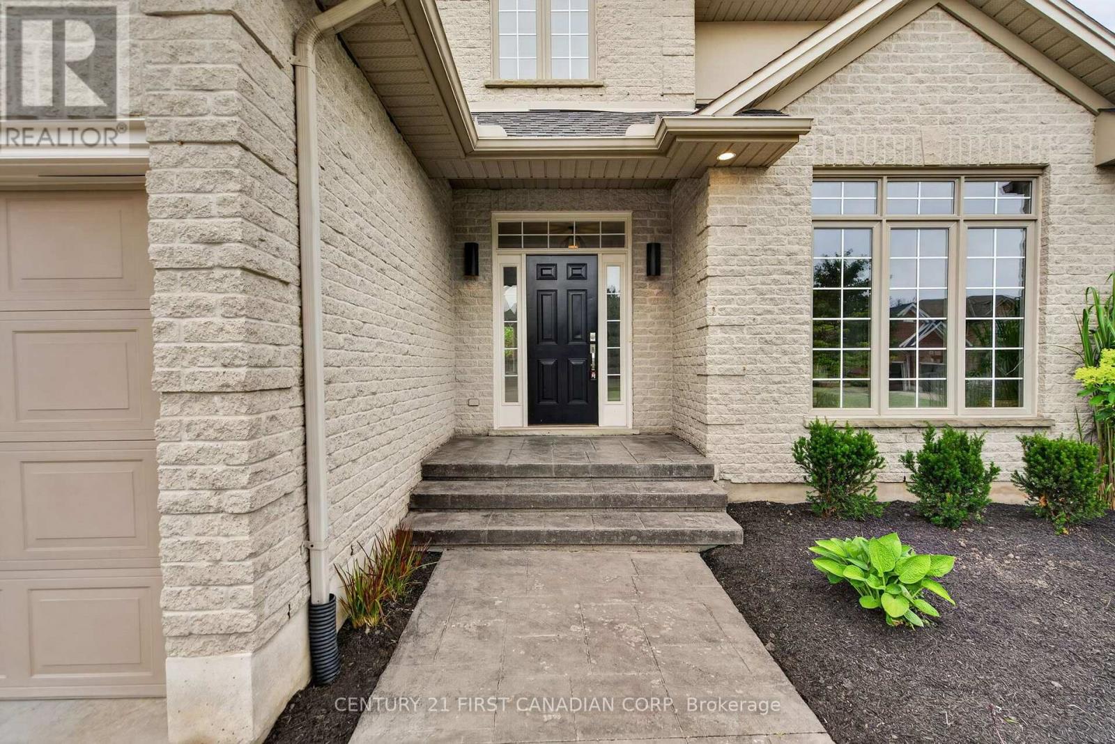 1027 Manchester Road, London North, Ontario N6H 5J1 - Photo 3 - X13649088