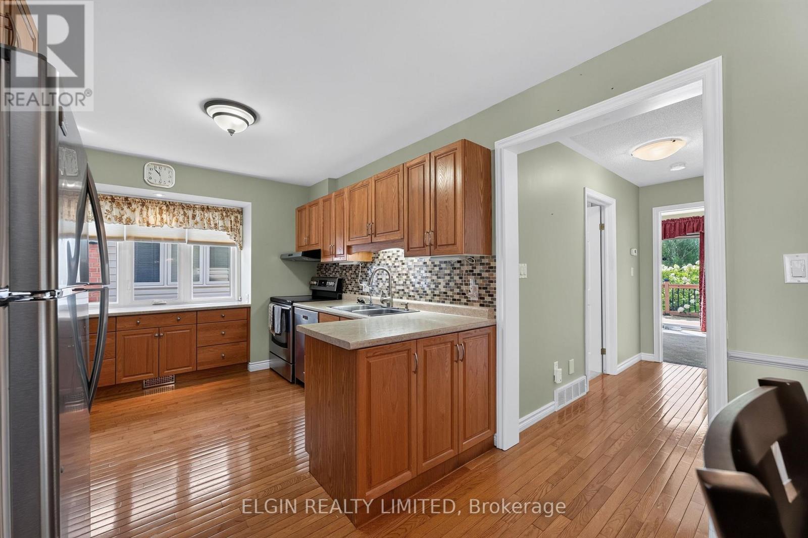 108 Manor Road, St. Thomas, Ontario  N5R 5S3 - Photo 12 - X13649122