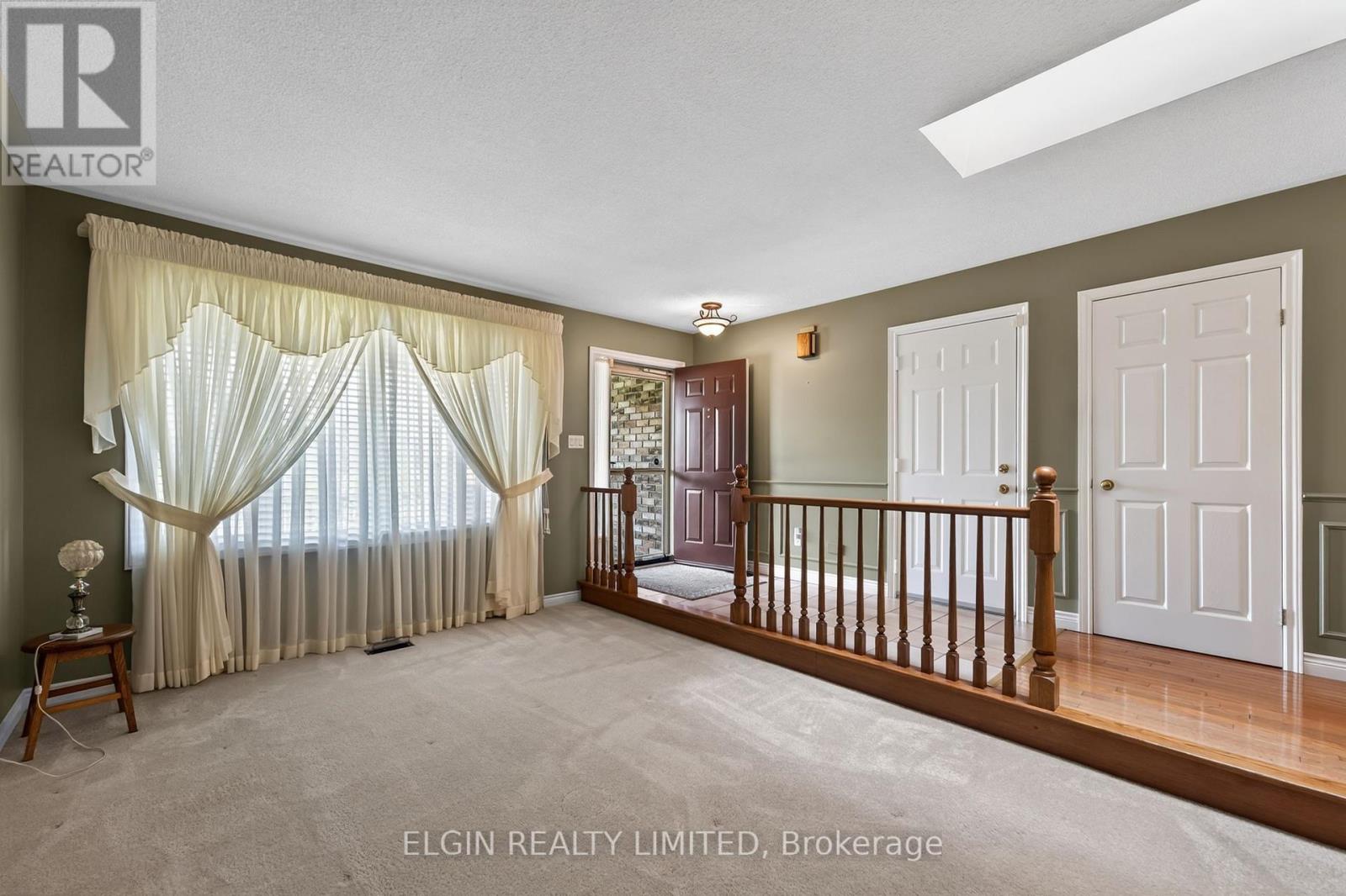 108 Manor Road, St. Thomas, Ontario  N5R 5S3 - Photo 2 - X13649122