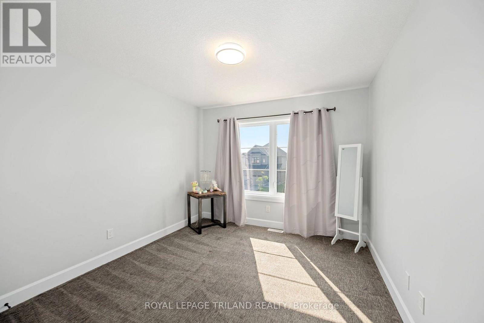 21 Armstrong Street, Strathroy-Caradoc (Mount Brydges), Ontario  N0L 1W0 - Photo 25 - X13649136