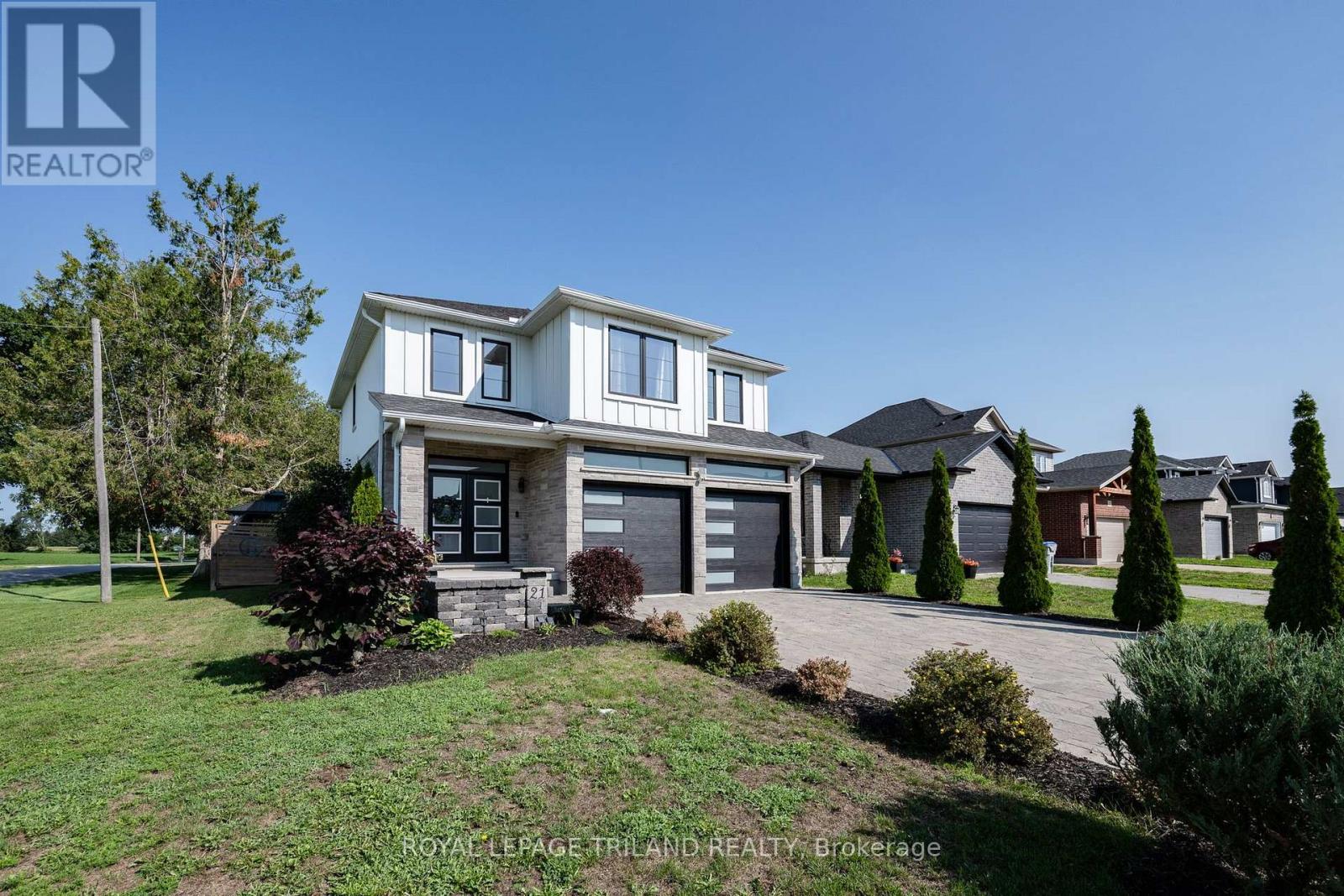 21 Armstrong Street, Strathroy-Caradoc (Mount Brydges), Ontario  N0L 1W0 - Photo 3 - X13649136