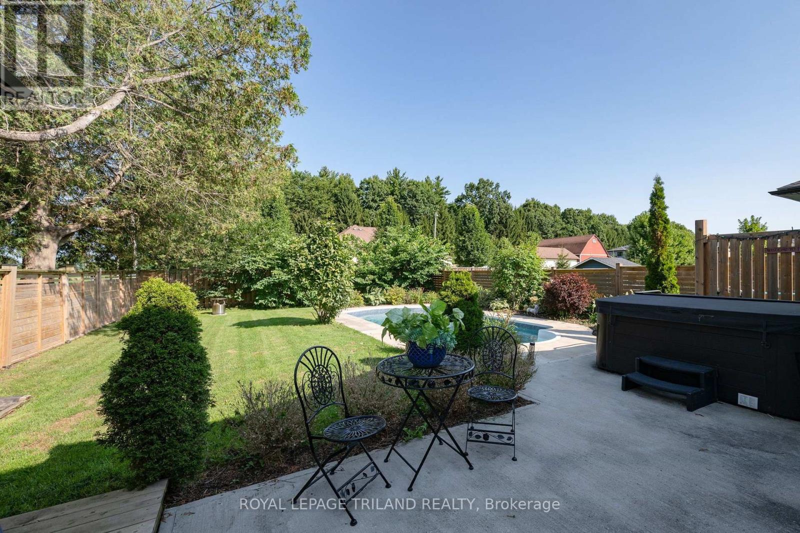 21 Armstrong Street, Strathroy-Caradoc (Mount Brydges), Ontario  N0L 1W0 - Photo 37 - X13649136