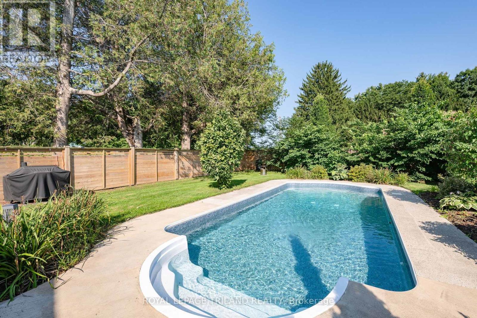 21 Armstrong Street, Strathroy-Caradoc (Mount Brydges), Ontario  N0L 1W0 - Photo 40 - X13649136