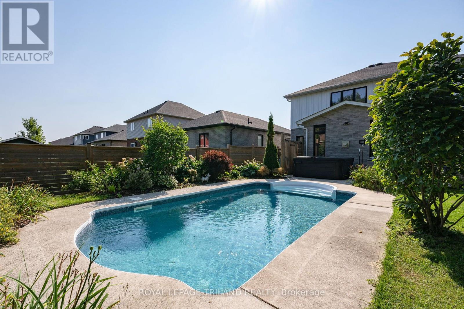 21 Armstrong Street, Strathroy-Caradoc, Ontario  N0L 1W0 - Photo 45 - X13649136