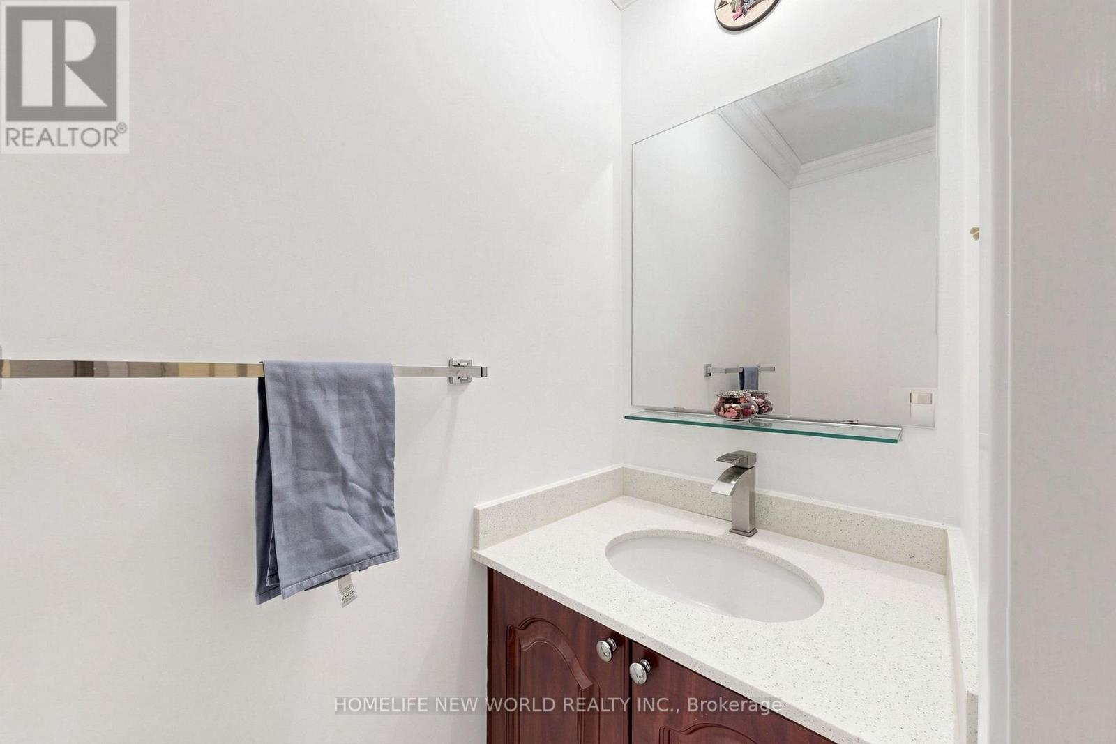 65 Tangmere Crescent, Markham, Ontario  L3R 6Y6 - Photo 12 - N13649058