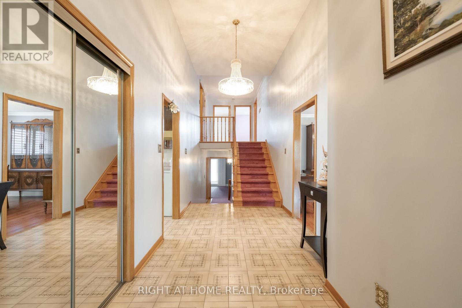 11 Timber Lane, Vaughan, Ontario  L4L 3J6 - Photo 4 - N13649110