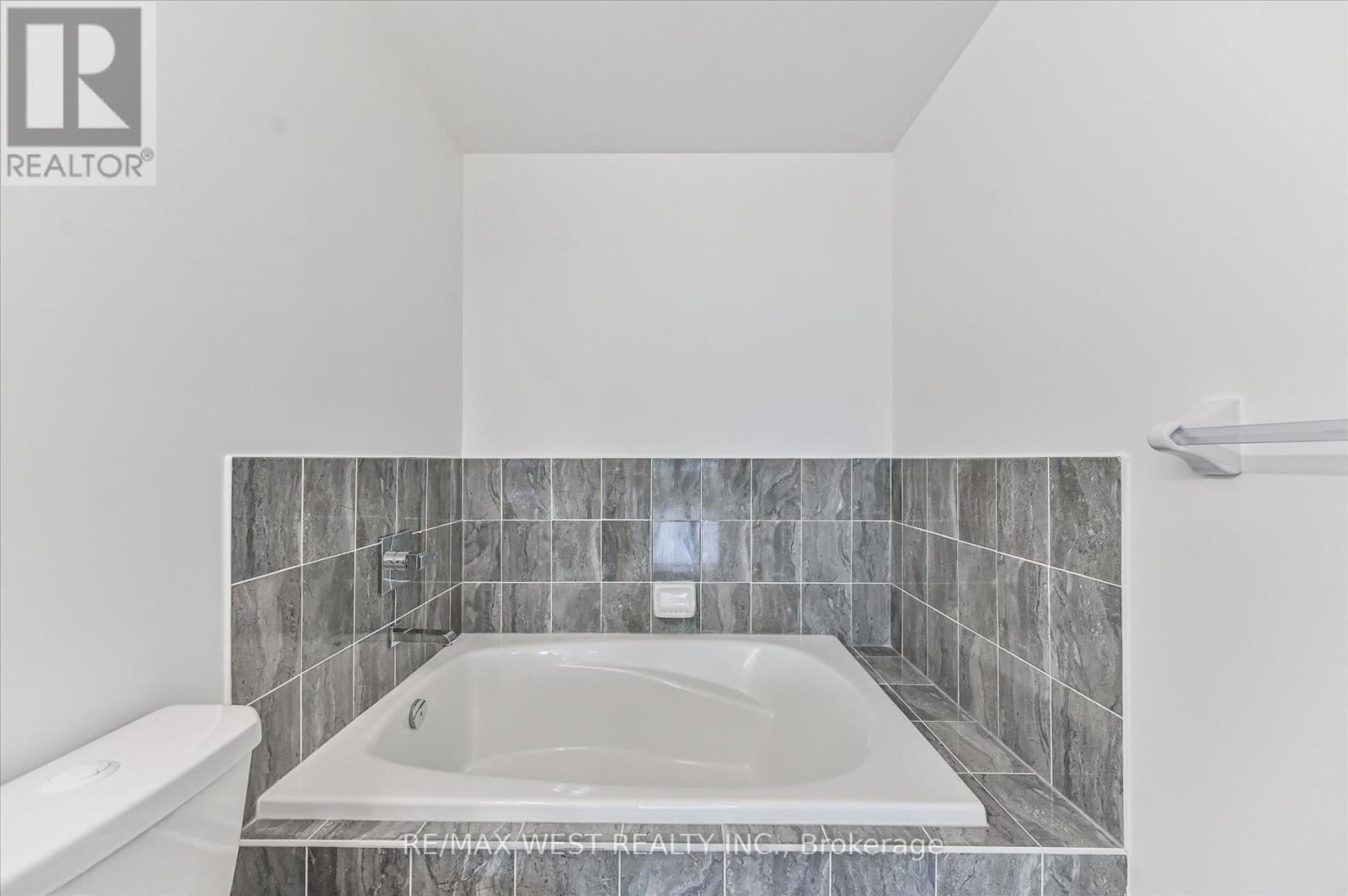 219 - 3865 Major Mackenzie Drive, Vaughan, Ontario  L4H 4P4 - Photo 28 - N13649208