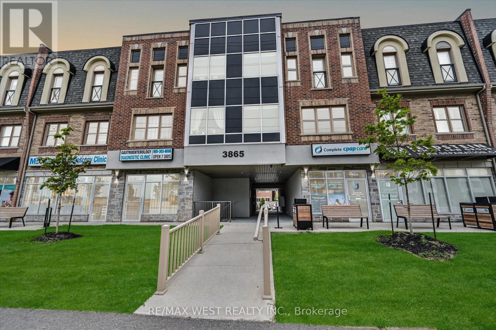 219 - 3865 Major Mackenzie Drive, Vaughan, Ontario  L4H 4P4 - Photo 4 - N13649208