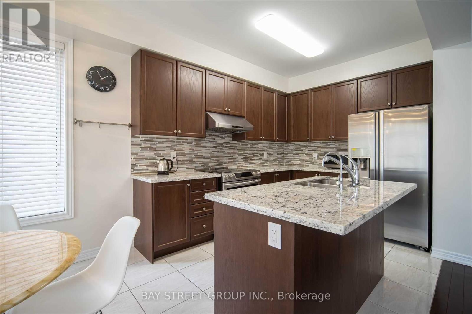 6 Wagner Drive, Markham, Ontario L6C 0W1 - Photo 2 - N13649238