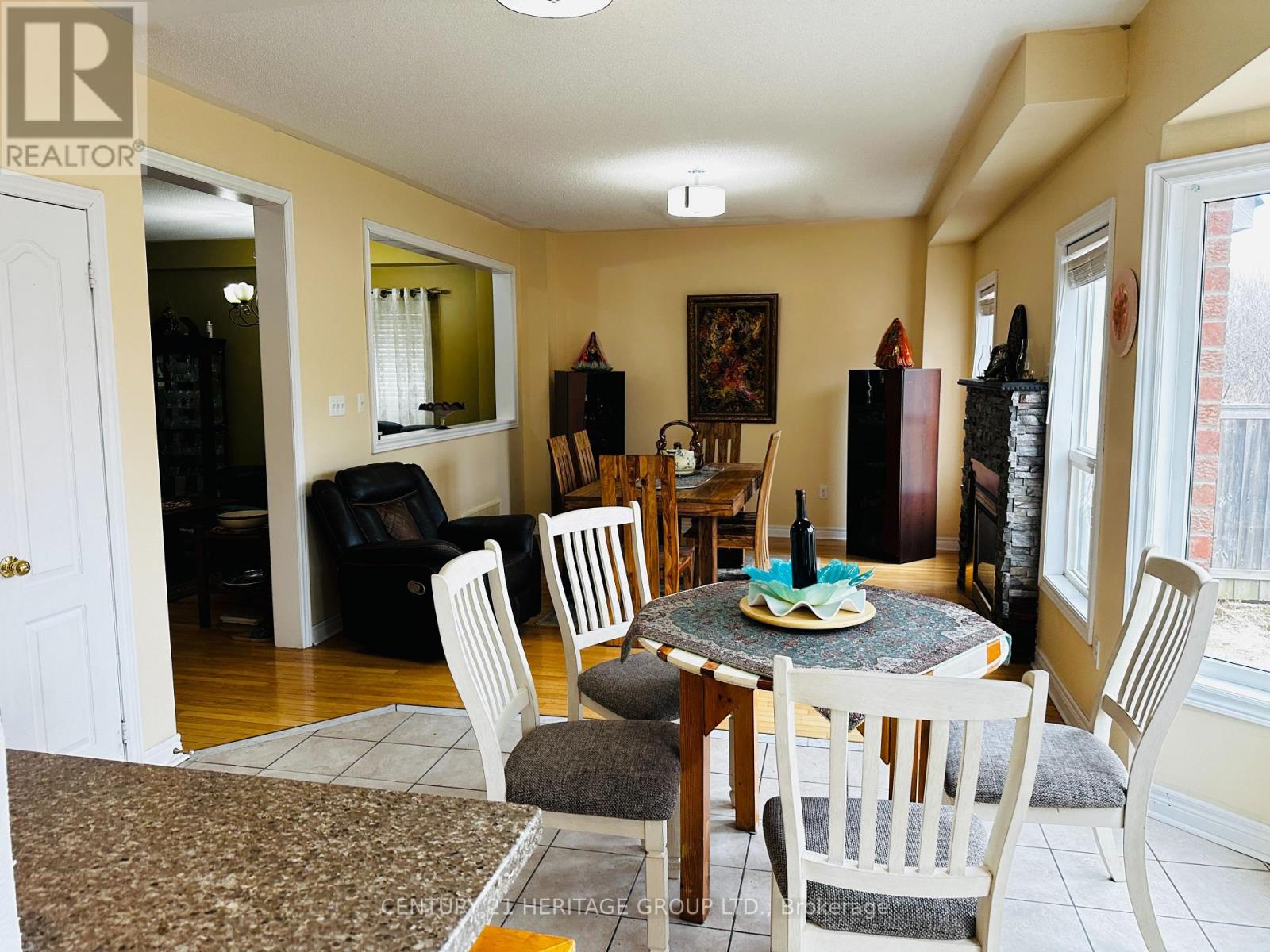 97 Maroon Drive, Richmond Hill, Ontario  L4E 5B6 - Photo 11 - N13649308