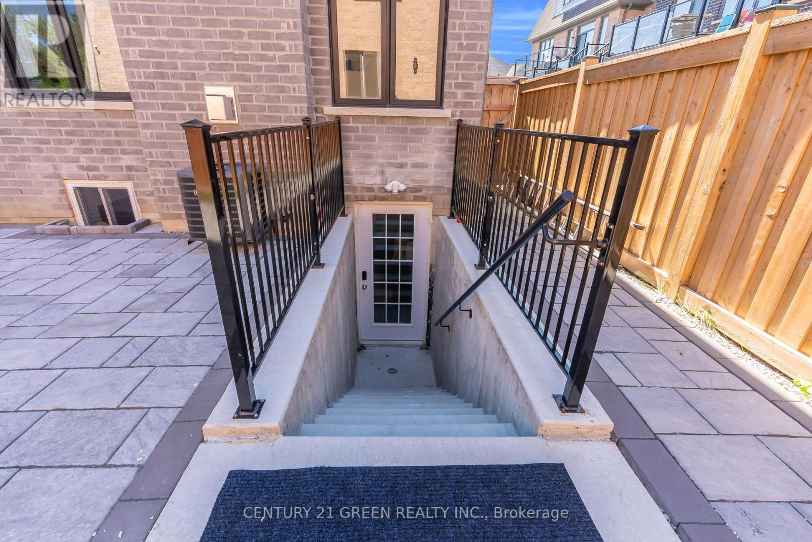 64 Coldwell Bay Circle, Vaughan, Ontario  L4H 5E9 - Photo 45 - N13649312