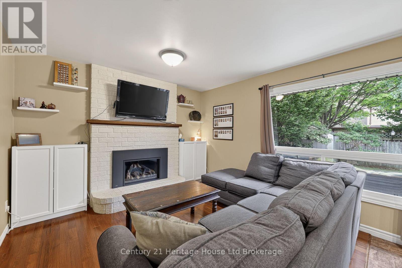 27 Sioux Crescent, Woodstock, Ontario  N4T 1G2 - Photo 2 - X13649216