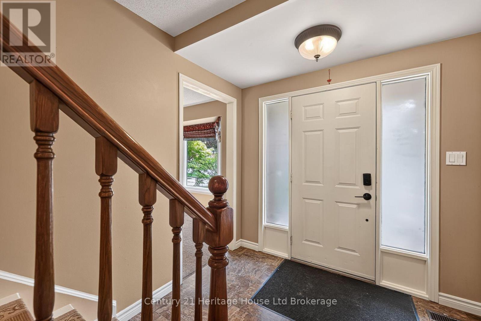 27 Sioux Crescent, Woodstock, Ontario  N4T 1G2 - Photo 9 - X13649216