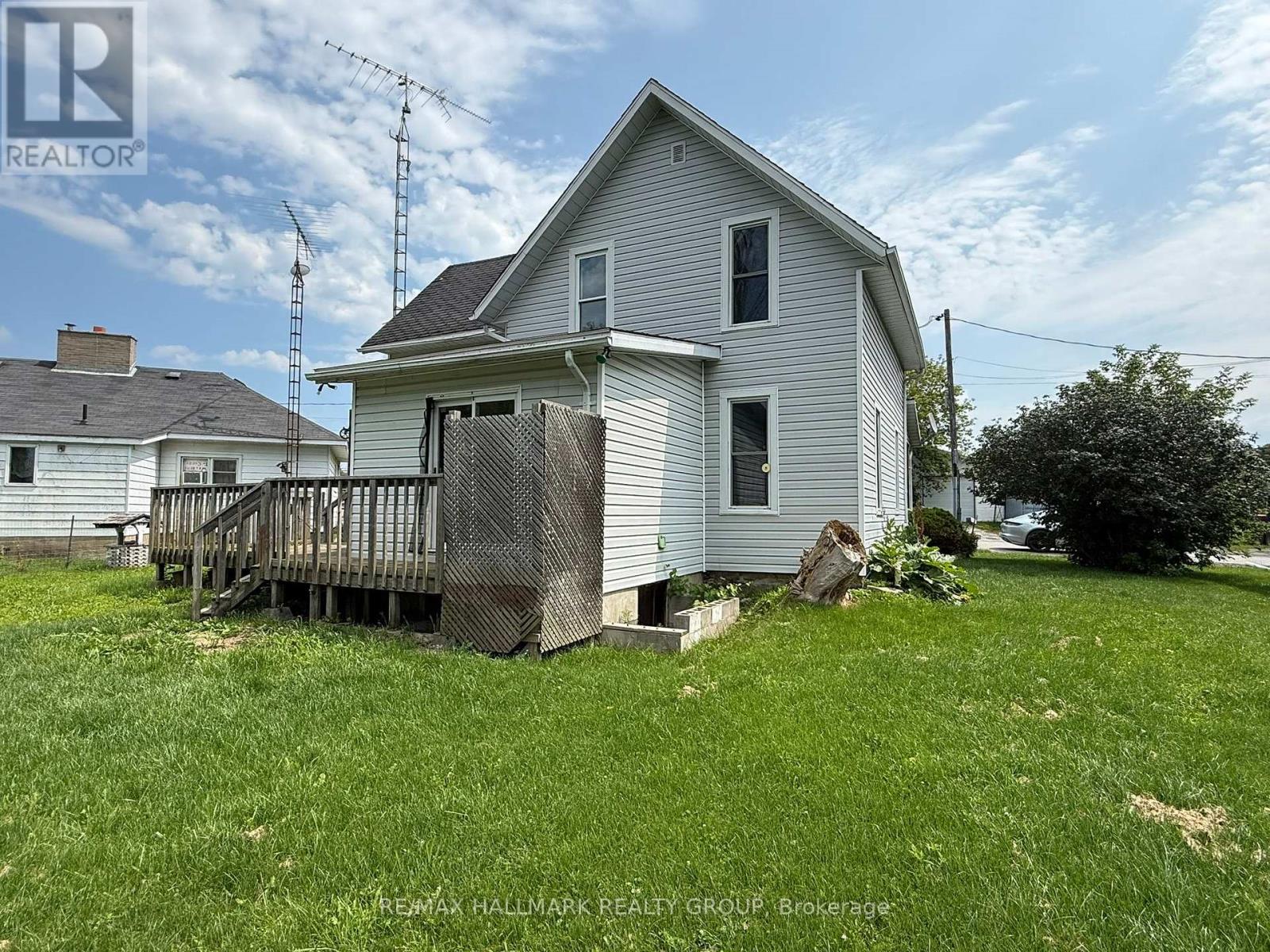 12 Circle Drive S, Rideau Lakes, Ontario  K0G 1E0 - Photo 7 - X13649150