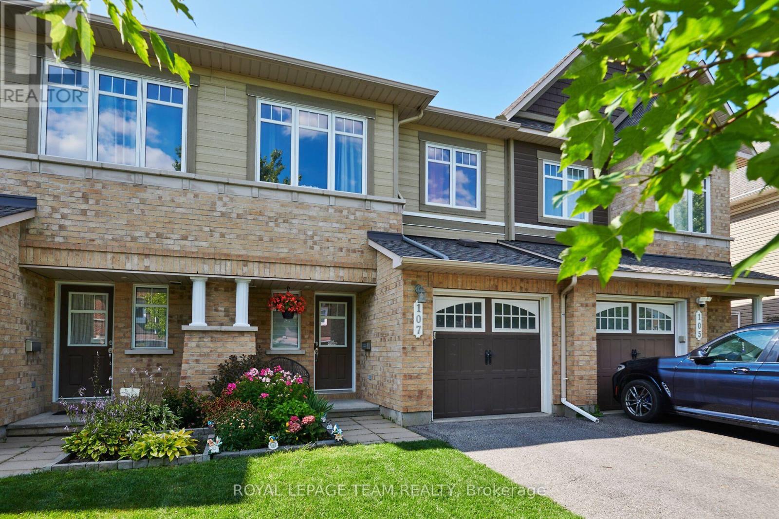 107 GARRITY CRESCENT, Ottawa, Ontario