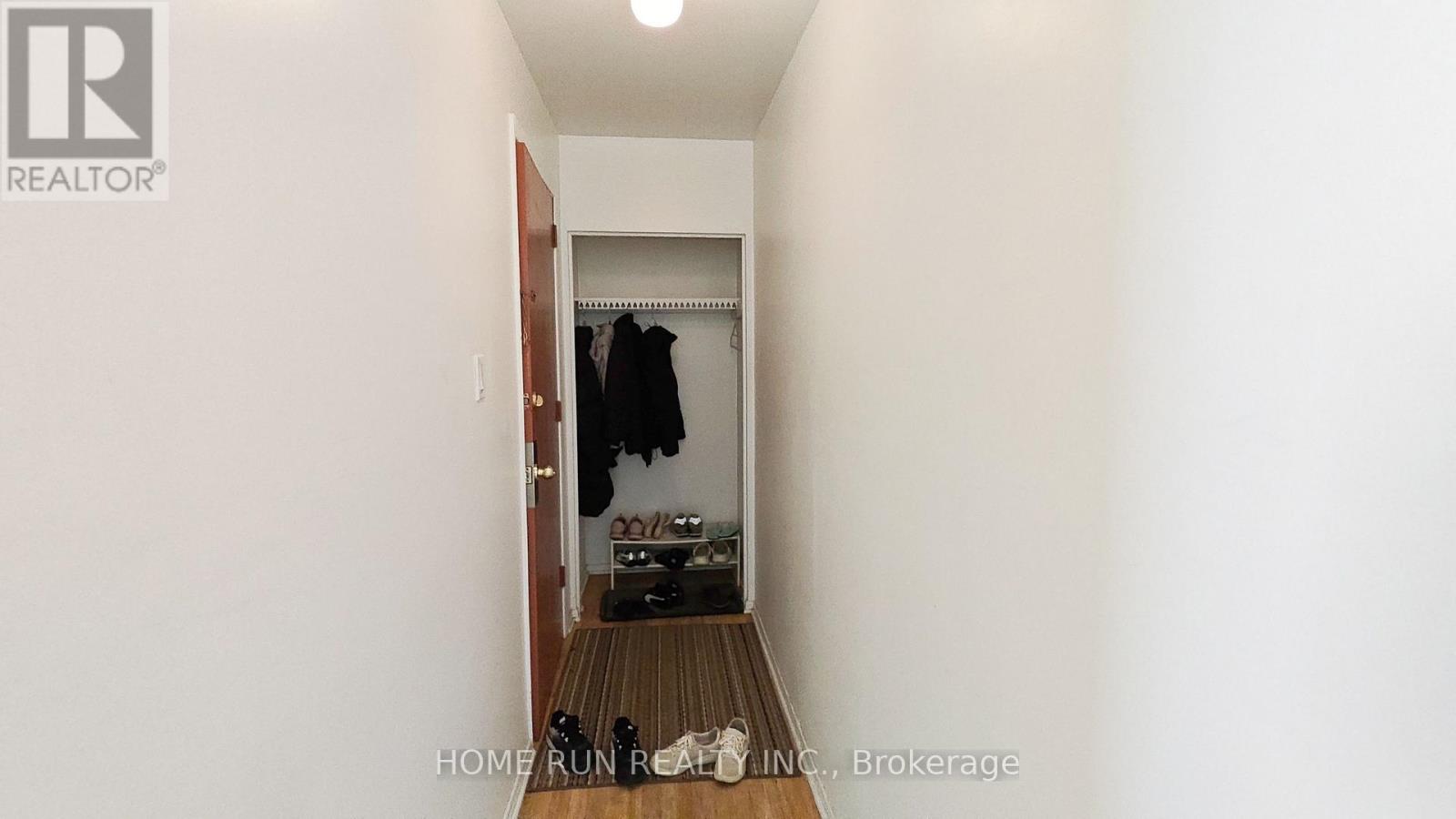 1023 Meadowlands Drive, Ottawa, Ontario  K2C 0K5 - Photo 6 - X13649280