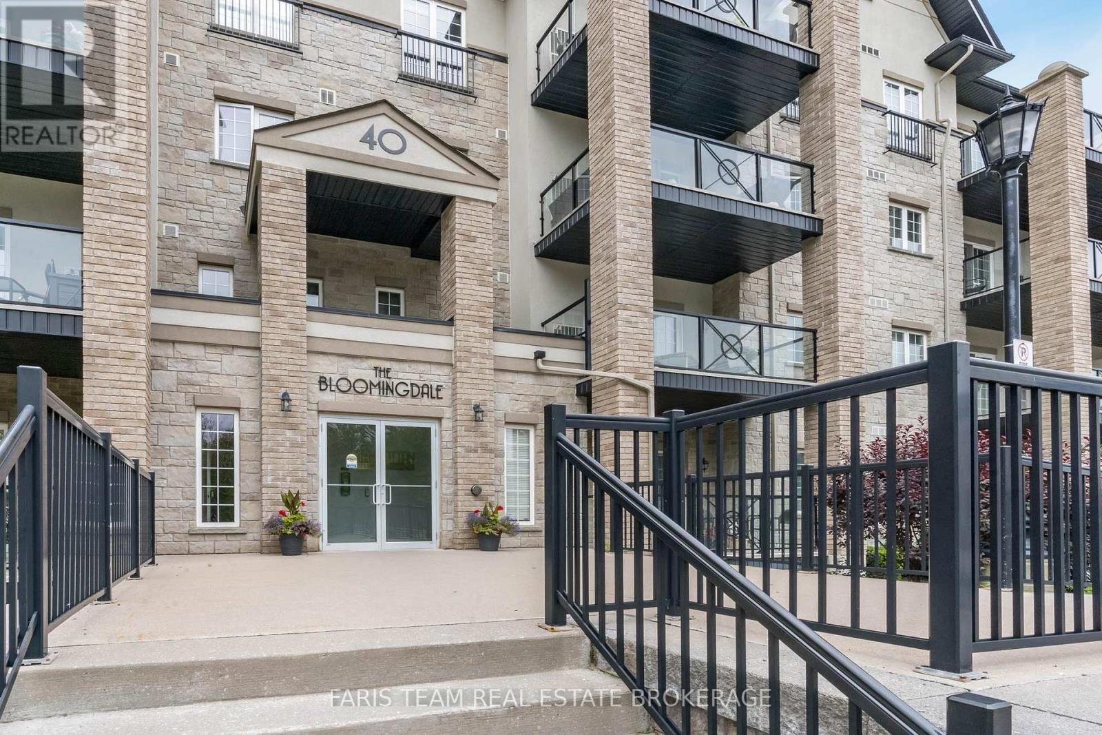 210 - 40 Ferndale Drive S, Barrie, Ontario  L4N 2L3 - Photo 2 - S13649096