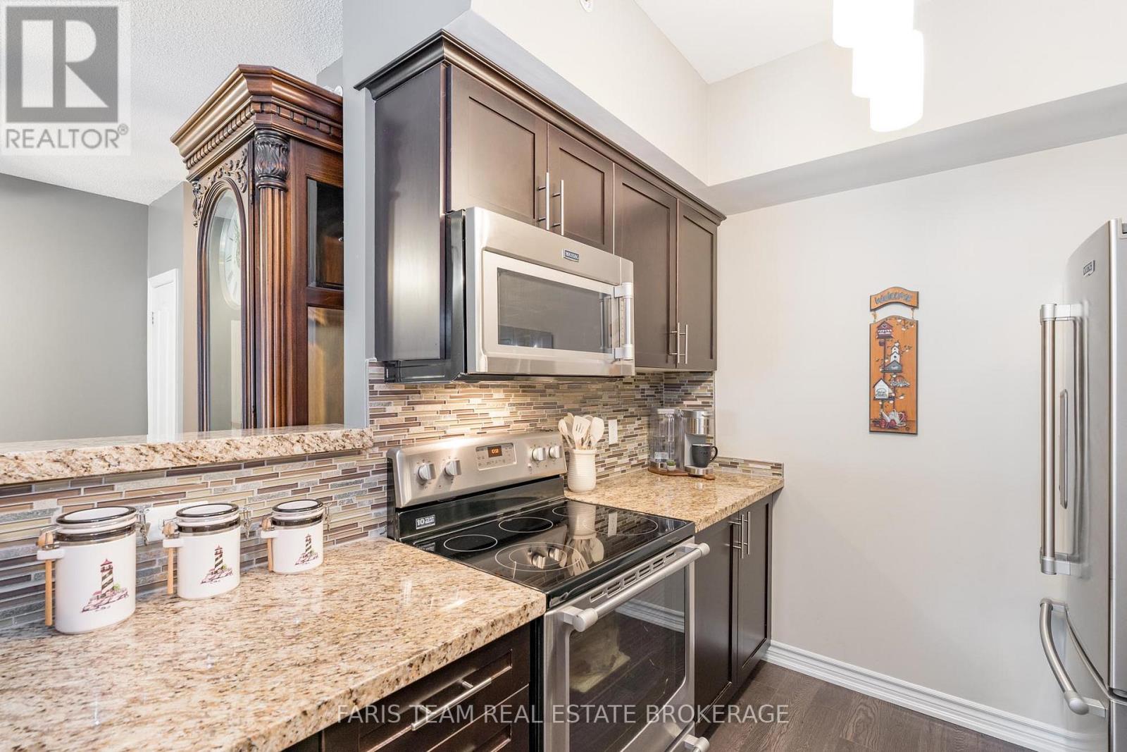 210 - 40 Ferndale Drive S, Barrie, Ontario  L4N 2L3 - Photo 8 - S13649096