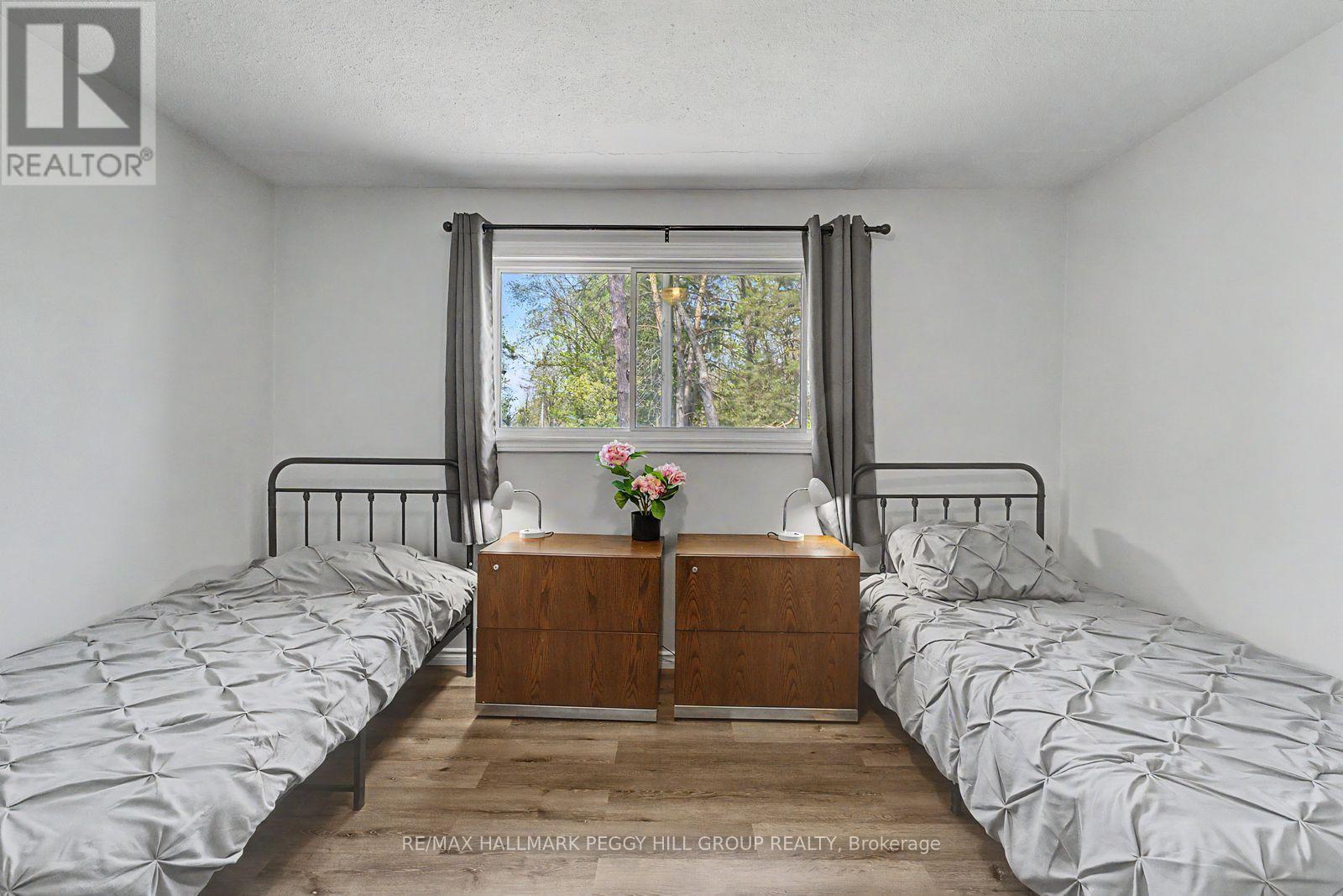22 Olive Crescent, Orillia, Ontario  L3V 1G1 - Photo 10 - S13649236