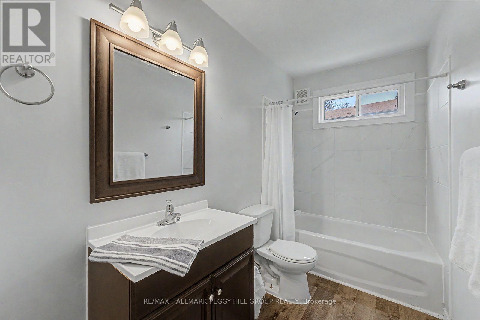 22 Olive Crescent, Orillia, Ontario  L3V 1G1 - Photo 11 - S13649236