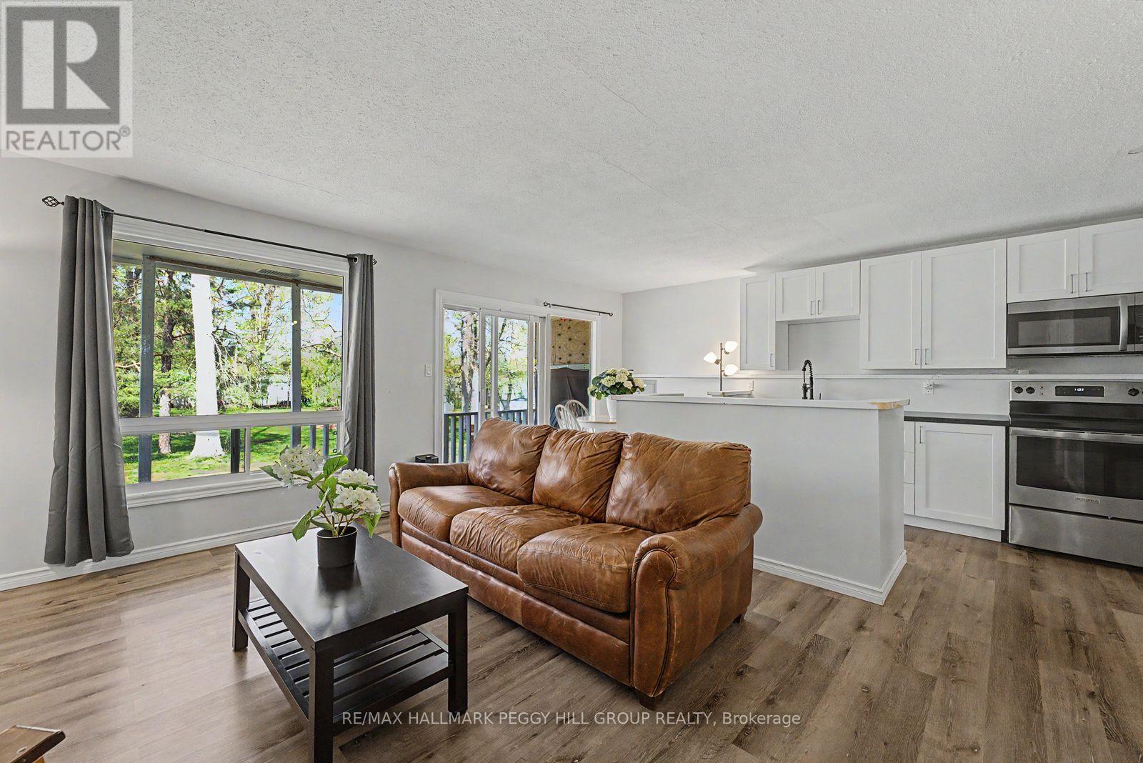 22 Olive Crescent, Orillia, Ontario  L3V 1G1 - Photo 5 - S13649236