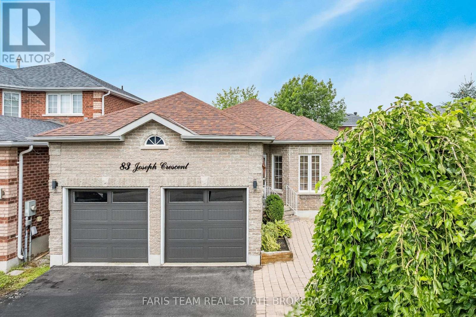 83 Joseph Crescent, Barrie, Ontario  L4N 0Y2 - Photo 3 - S13649296
