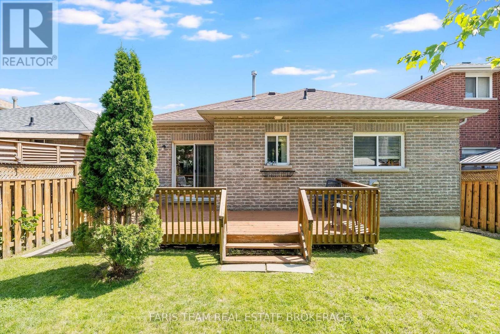83 Joseph Crescent, Barrie, Ontario  L4N 0Y2 - Photo 35 - S13649296